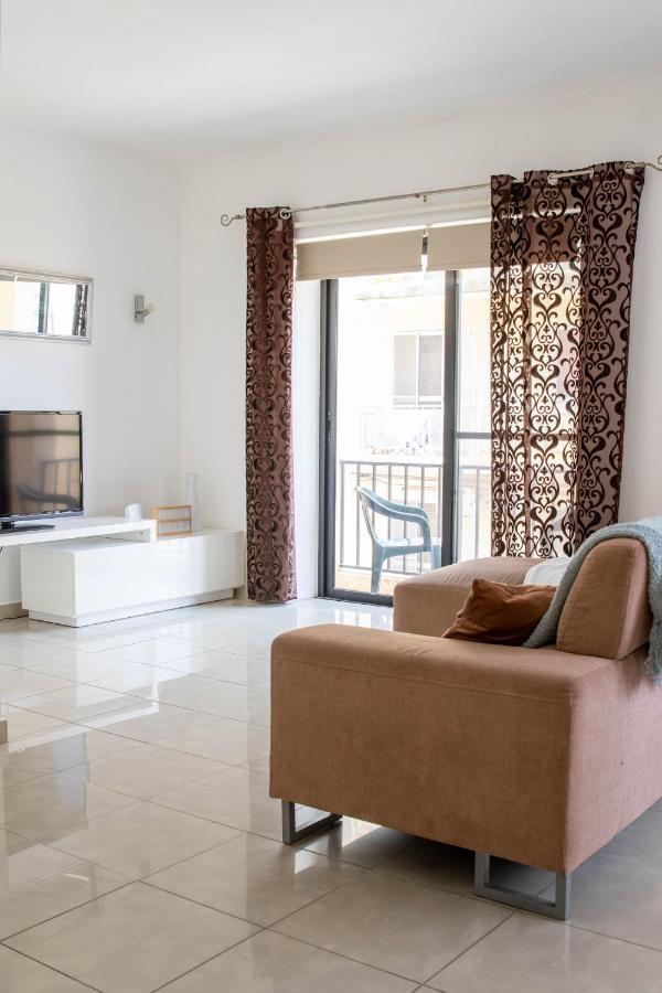 Spacious 3-Bedroom Apartment 30 Seconds From Sea Marsaskala Kültér fotó
