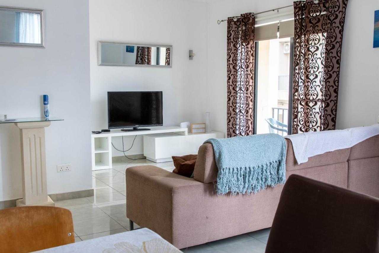 Spacious 3-Bedroom Apartment 30 Seconds From Sea Marsaskala Kültér fotó